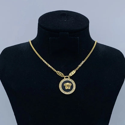 2025 New Necklace Va Premium Pendant Reveals Vintage Style Suitable for Gifts